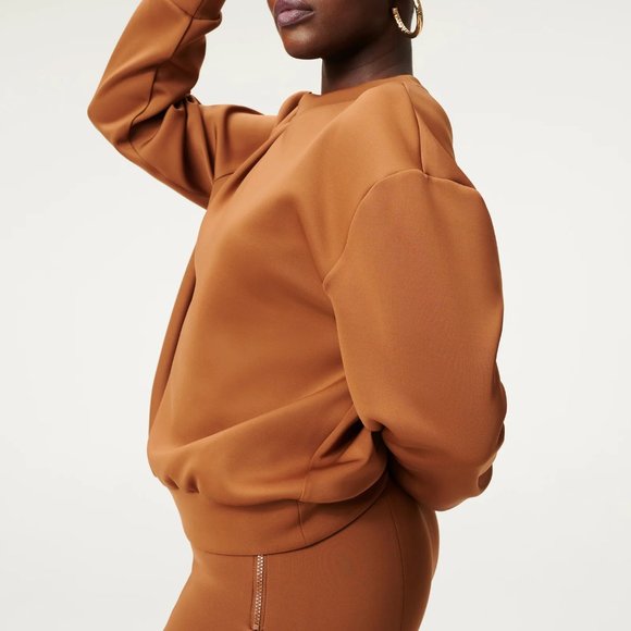 Good American SCUBA BOYFRIEND CREW Sweatshirt Sweater Burnt Caramel Size 2 / M - Picture 3 of 4